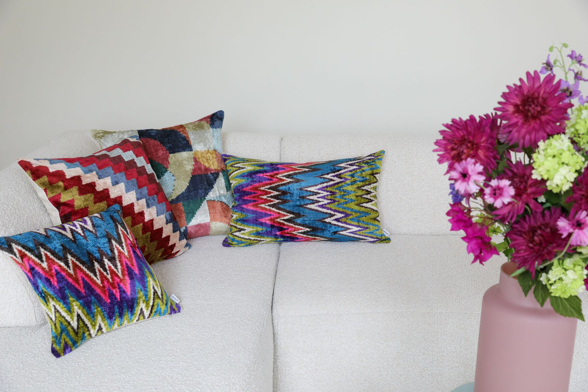 Fluwelen Ikat Mizzona Zigzag Kussenhoes