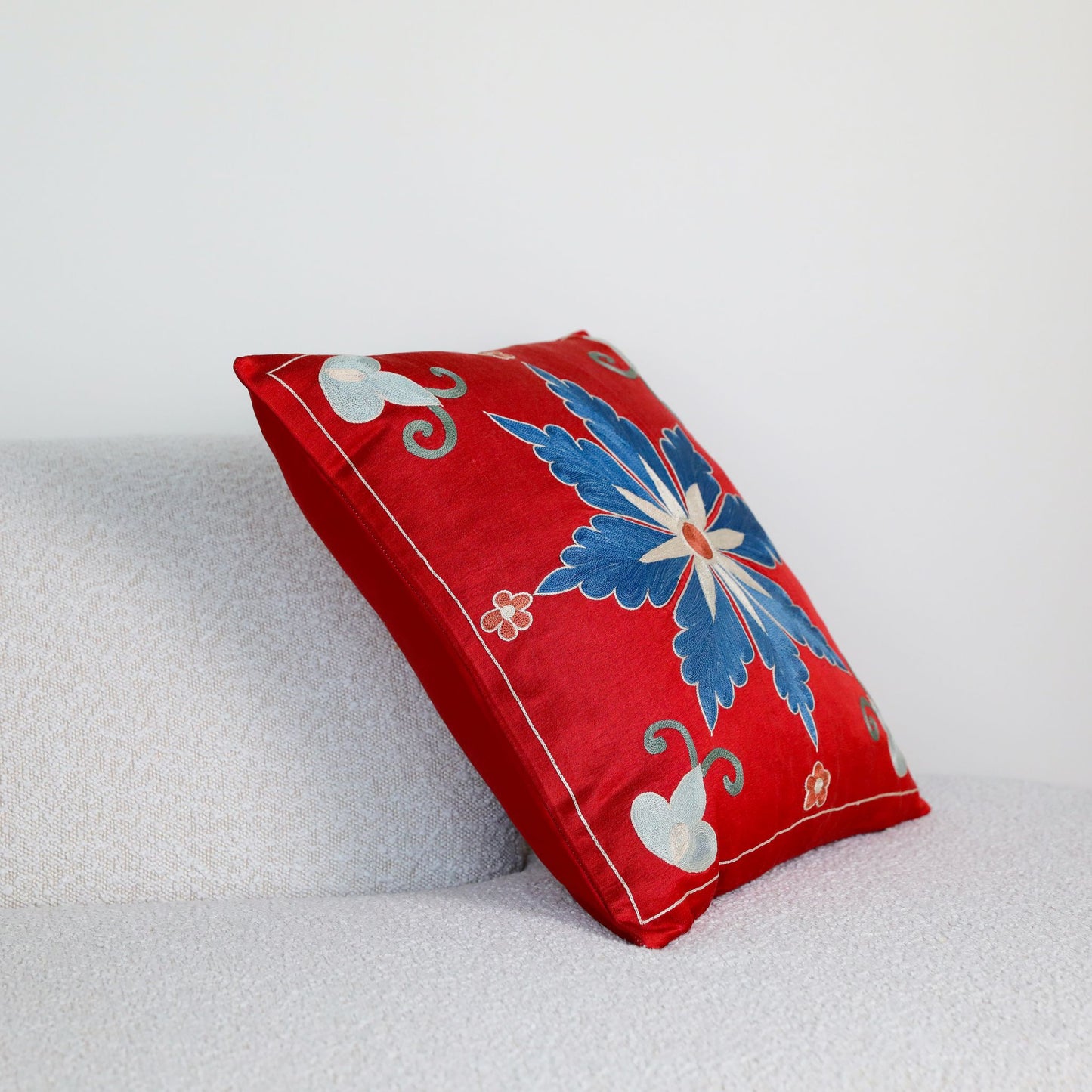 Suzani Red Star