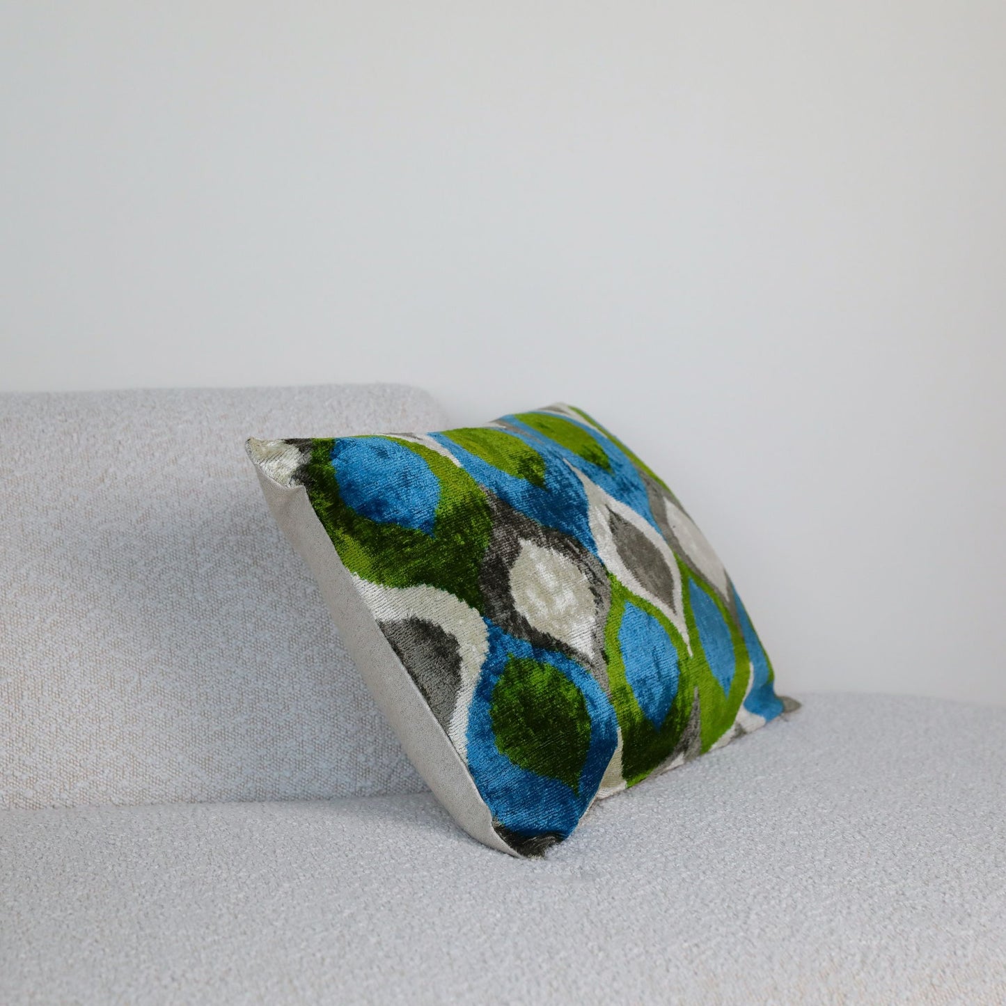 Velvet Ikat Colourful Loop