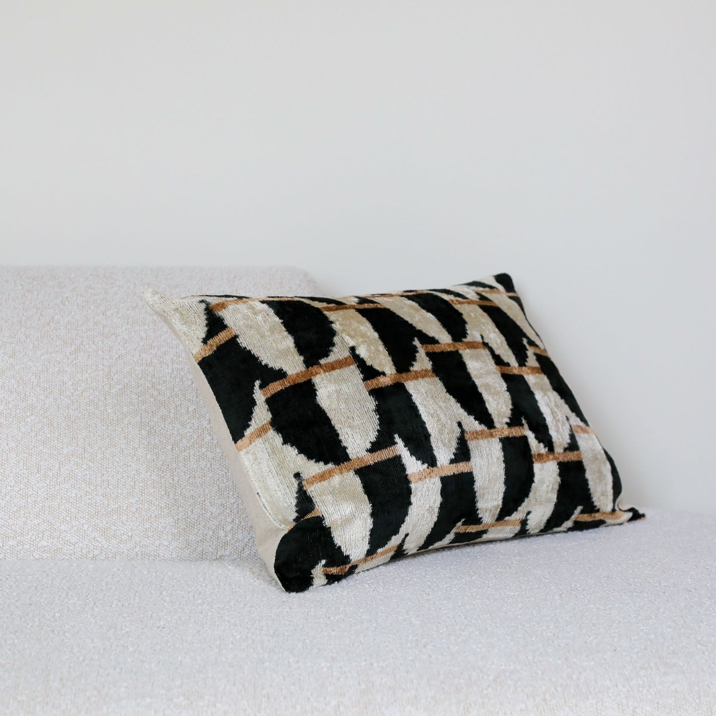 Velvet Ikat Arch Rythm
